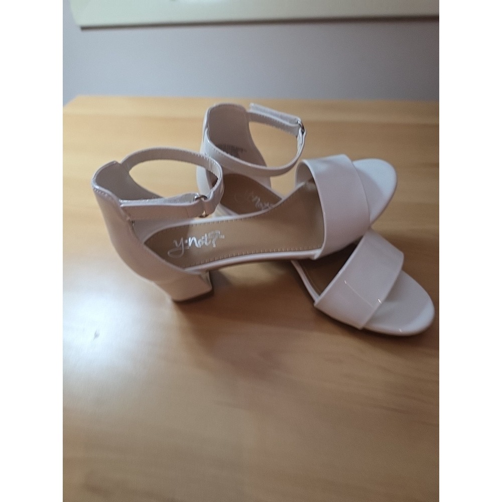 Little Girls White Ankle Strap Dress Heels - Picture 2 of 9